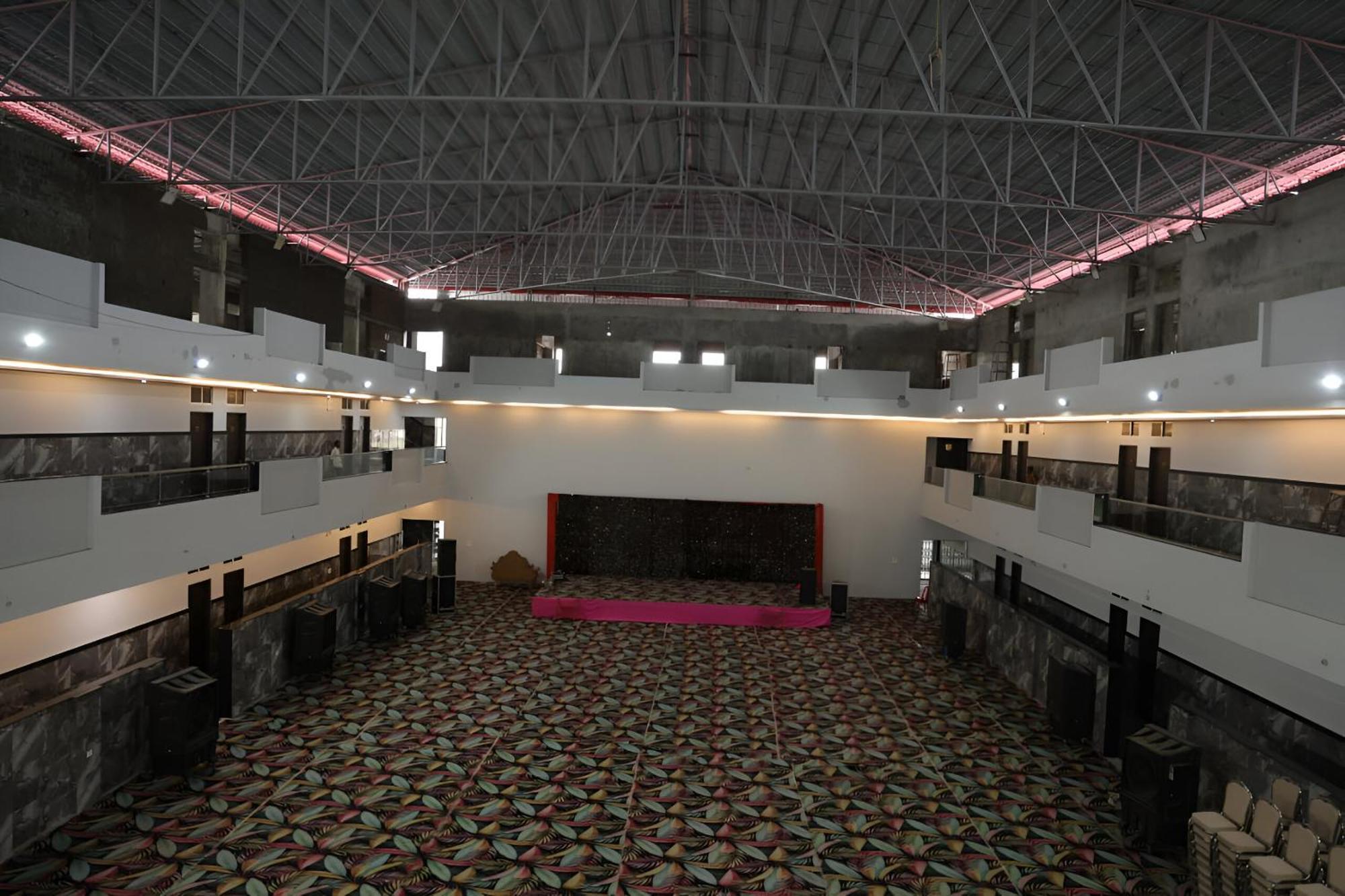 Navkar Palace Hotel & Resort, Sanawad Dış mekan fotoğraf