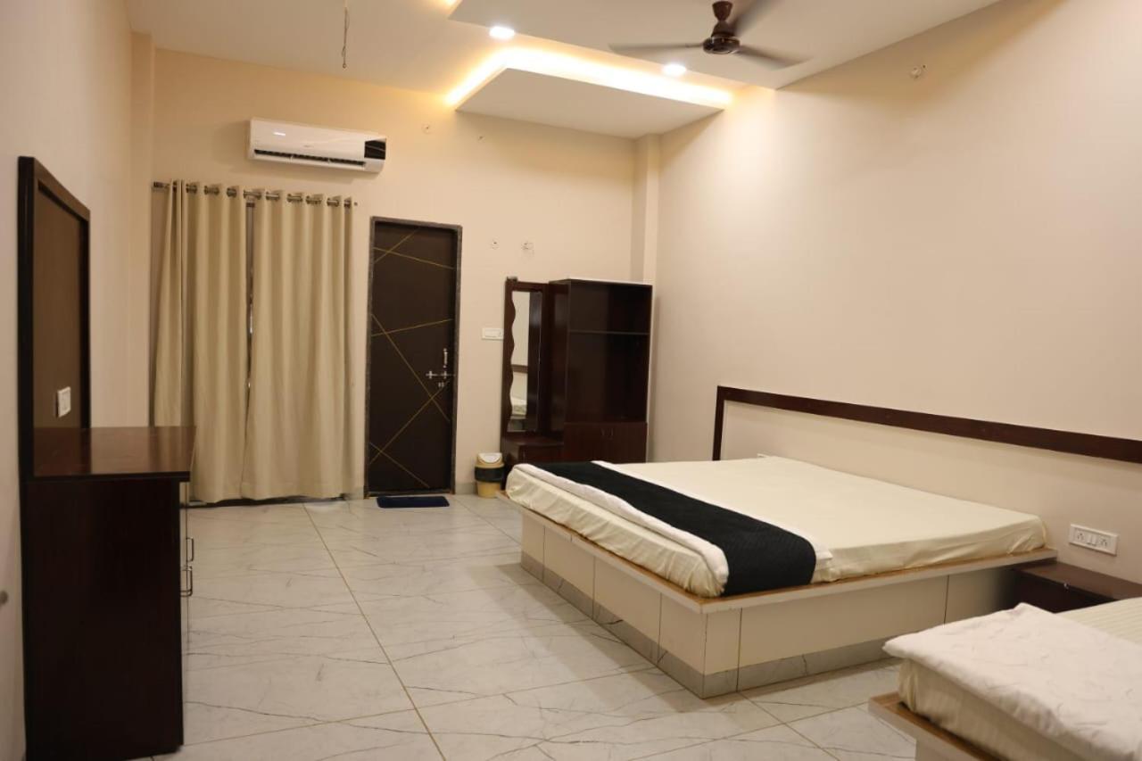 Navkar Palace Hotel & Resort, Sanawad Dış mekan fotoğraf
